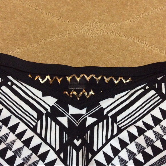 Ashley Graham X S4A NWOT Roaring Swim Bottom, 4 - Picture 6 of 7